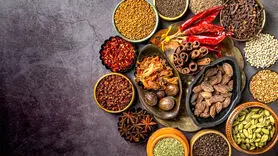 بهترین ظرف برای نگهداری ادویه + چگونه بفهمیم ادویه‌ها فاسد شده‌اند؟