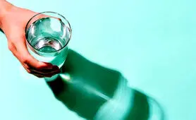در این 6 موقعیت نوشیدن آب ممنوع است
