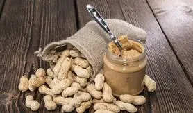فواید شگفت انگیز بادام زمینی برای تقویت عملکرد مغز