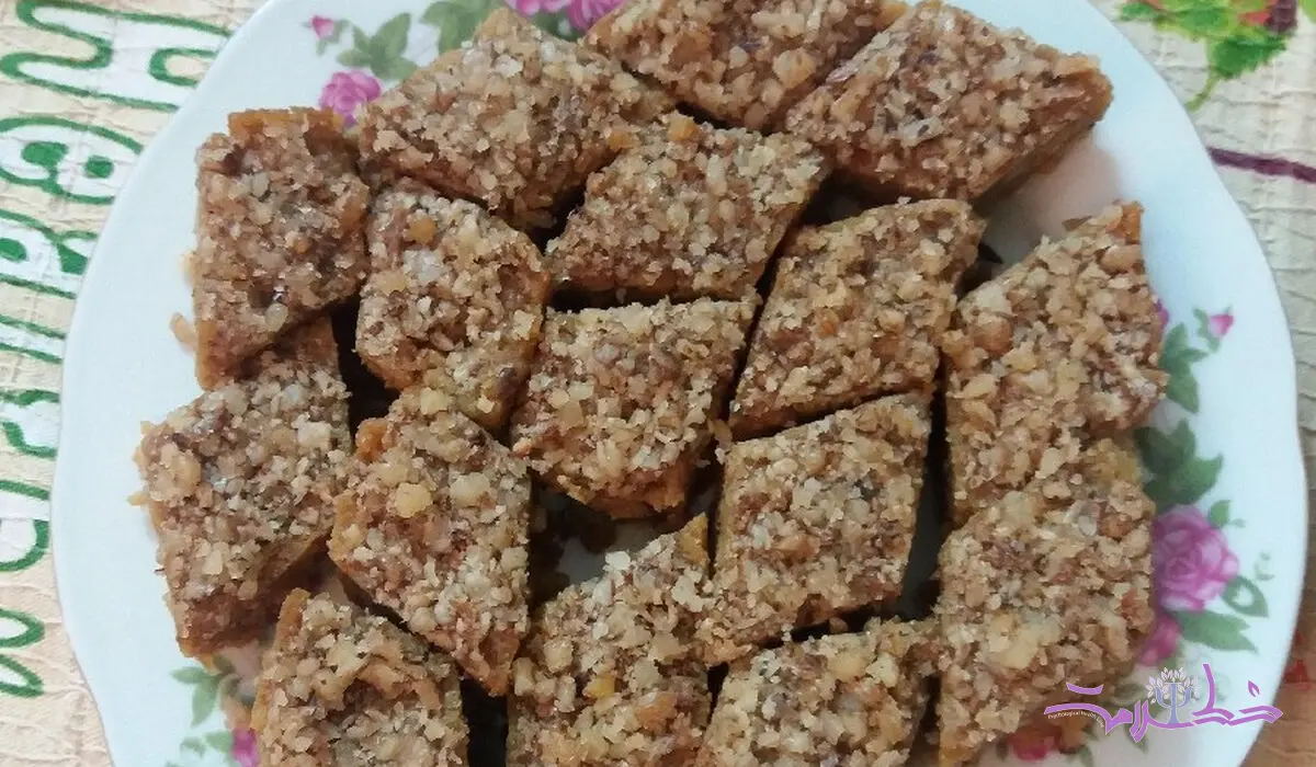 طرز تهیه حلوای کنجد خوشمزه و مقوی