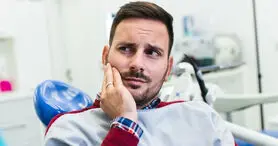 چگونه سلامت دهان و دندان علائم اولیه کلسترول بالا را نشان می دهد؟