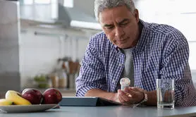 مترونیدازول را با چه مواد غذایی نباید خورد؟ + جدول مواد غذایی 