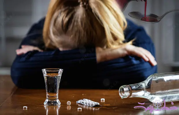 چرا اضطراب اجتماعی افراد را به مصرف الکل می‌کشاند؟ / پشت پرده یک چرخه پنهان