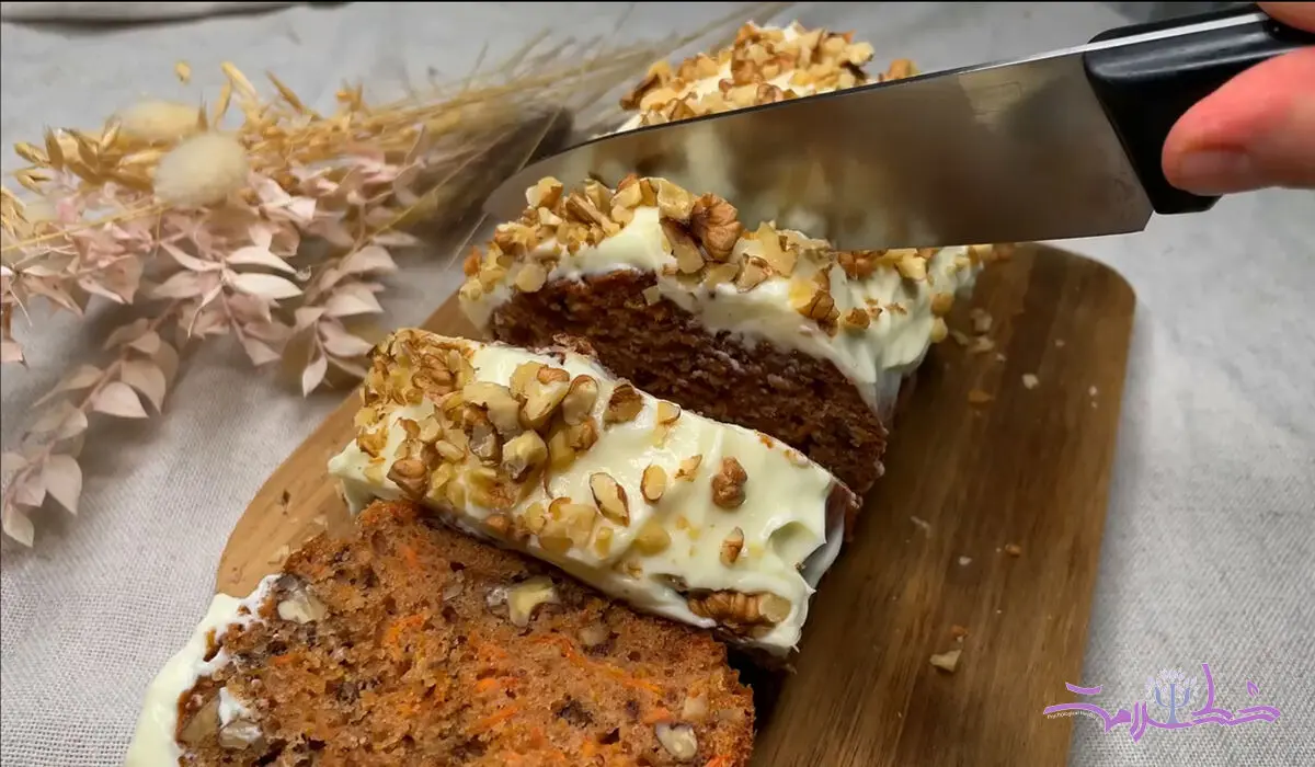 فیلم/ طرز تهیه کیک هویج و گردو با روکش پنیری + فوری و اقتصادی