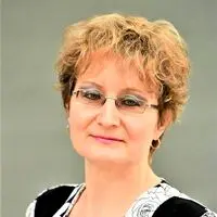  لاریسا  بوبروسکایا 