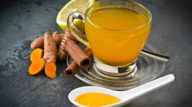 این جوش های خاص زنانه را با این درمان خانگی محو کنید