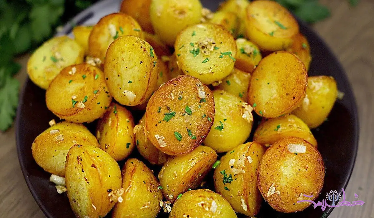 فیلم/ سیب زمینی مزه دار شده به سبک خاص + شام فوری و ارزان