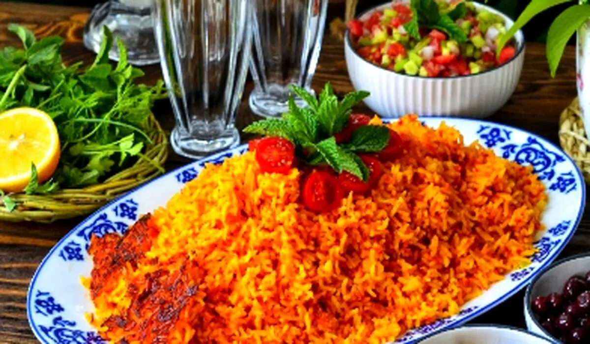 چگونه دمپختک گوجه با ته دیگ خوش‌رنگ و لذیذ درست کنیم؟