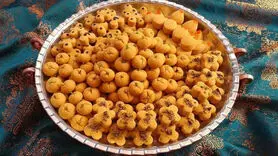 طرز تهیه شیرینی نخودچی با خواص شگفت‌انگیز برای عید