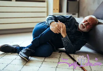 مردان بیشتر در معرض خطر سقوط و زمین خوردن هستند یا زنان؟