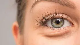 بهترین تکنیک‌ها برای رفع پف و تیرگی زیر چشم