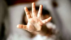 با این نشانه ها متوجه می شوید کودک مورد آزار قرار کرفته است
