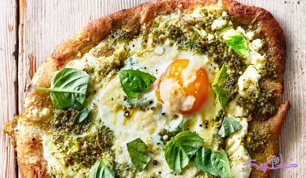 نان پیتزایی ویژه یک صبحانه پر و پیمان/فوری آماده می شود