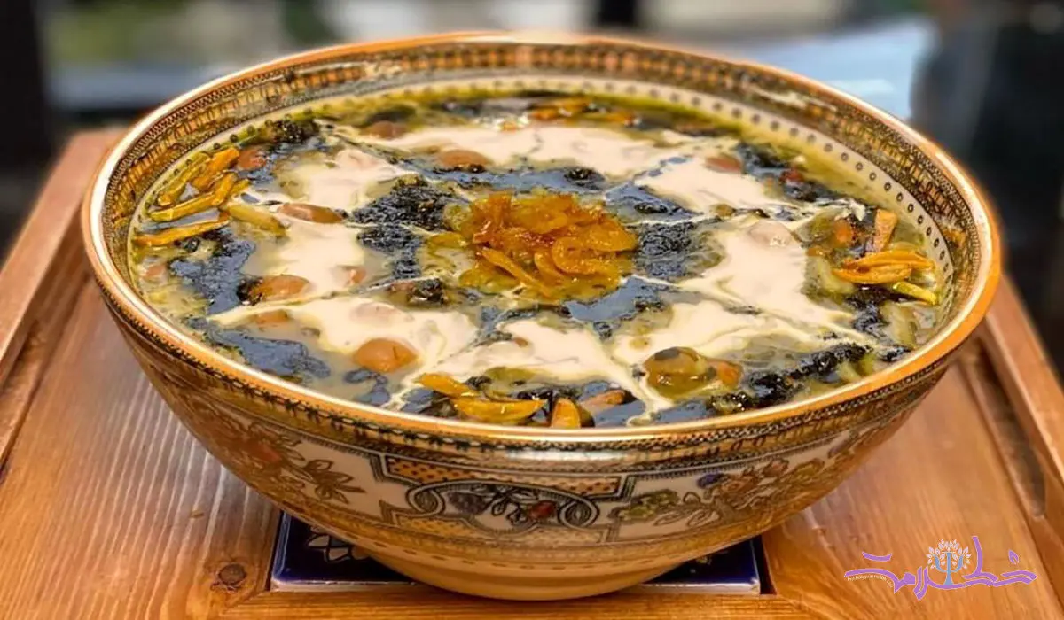 چرا باید در هوای سرد آش رشته خورد؟ + طرز تهیه آش رشته