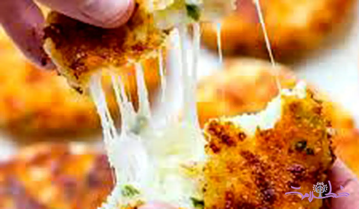 طرز تهیه کوکو سیب زمینی پنیری