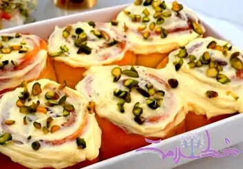 طرز تهیه شیرینی رول پسته لذیذ اماراتی + فیلم