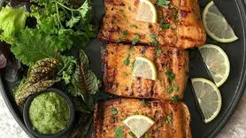 بهترین شام برای افراد لاکچری + طرز تهیه ماهی سالمون گریل شده با سبزیجات کبابی
