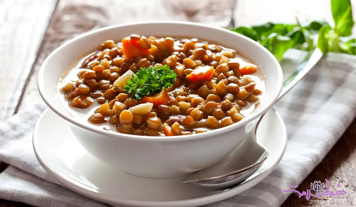خوراک عدس و سبزیجات؛ غذای فوق ارزان و مقوی برای روزهای سرد و بی انرژی
