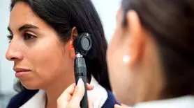 بهترین روش طبیعی برای کاهش جرم گوش / با این روش درد و عفونت گوش را کم کنید