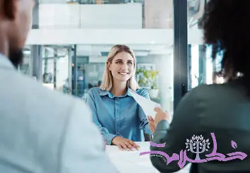 ۵ اشتباه زبان بدن که باید در مصاحبه از آنها اجتناب کنید