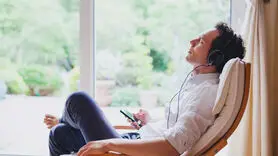 چگونه اضطراب را در چند دقیقه کاهش دهیم؟ + راهکارهای فوری و علمی