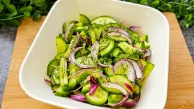 فیلم/ طرز تهیه سالاد خیار به سبک یونانی ها + خوشمزه و خاص و ارزان