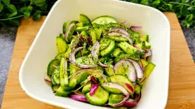 فیلم/ طرز تهیه سالاد خیار به سبک یونانی ها + خوشمزه و خاص و ارزان