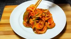 فیلم / طرز تهیه کیمچی خیار + فوت و فن هایی که یک کره ای ارسال کرده است