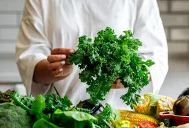 گیاه‌خواری چه بیماری را به دنبال دارد؟