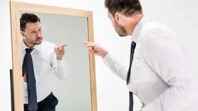 ۵ روش رایج خودسرزنشی که سلامت روان شما را تهدید می‌کند