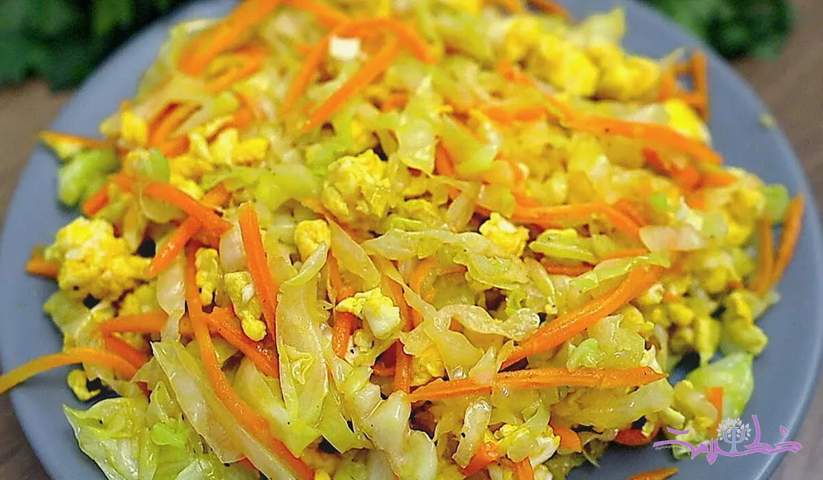 فیلم/ طرز تهیه سالاد کلم و تخم مرغ  خوشمزه و فوری + ارزان و بدون گوشت