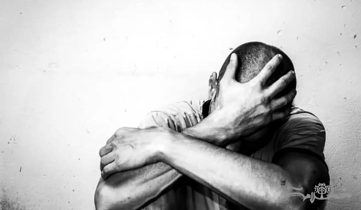 چرا مردها در سوگواری ضعیف عمل می‌کنند و چگونه می‌توانند بهتر شوند؟