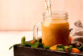 طرز تهیه اسموتی زردآلو به 2 سبک برای تابستان