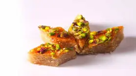 طرز تهیه باقلوای خوشمزه یزدی در خانه برای عید نوروز