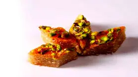 طرز تهیه باقلوای خوشمزه یزدی در خانه برای عید نوروز