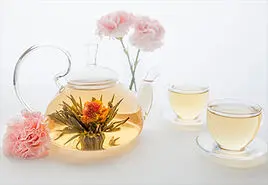 چای بلومینگ چیست؟ چه کسانی نباید این نوع چای بخورند؟