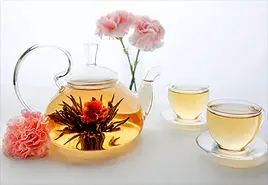 چای بلومینگ چیست؟ چه کسانی نباید این نوع چای بخورند؟
