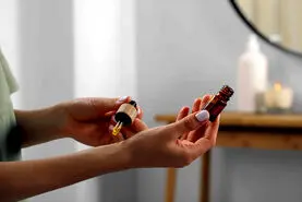 روغن کرچک چگونه علائم پسوریازیس را بهبود می بخشد؟