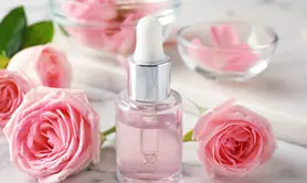 اگر هر روز گلاب مصرف کنید چه اتفاقی برای پوست تان می افتد؟ + روش هایی برای خنثی کردن بوی گلاب