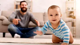 سینه خیز نرفتن نوزادان را جدی بگیرید / یک بیماری نادر در کمین است!