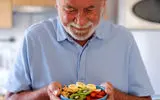 ۶ روش تغییر رژیم غذایی برای کاهش درد مفاصل و زانو درد