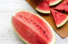 تاثیر شگفت‌انگیز پوست هندوانه بر زیبایی