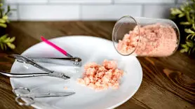 طرز تهیه اسکراب پا خانگی/ برای تسکین و لایه‌برداری پوست پا