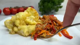 فیلم/ طرز تهیه خوراک گل کلم و سبزیجات با تن ماهی + ناهار فوری با طعم خاص