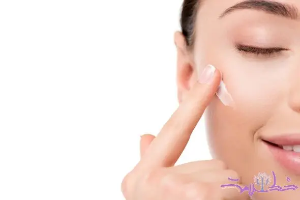 تفاوت کرم آبرسان و مرطوب‌ کننده چیست؟+ ویژگی یک آبرسان خوب 