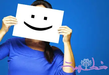 چرا نباید برای رسیدن به خوشبختی تلاش کرد؟ + پارادوکس شادی چییست؟