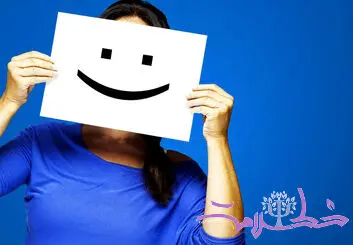 چرا نباید برای رسیدن به خوشبختی تلاش کرد؟ + پارادوکس شادی چییست؟