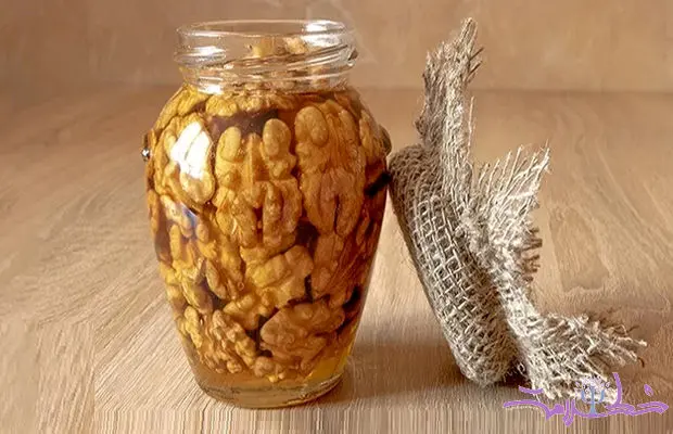 خواص شگفت‌انگیز گردوی تازه برای مغز + جدول مقایسه گردو تازه و خشک