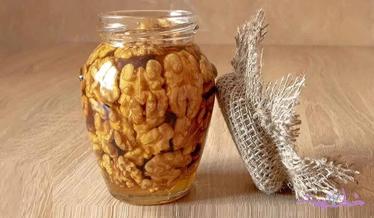 خواص شگفت‌انگیز گردوی تازه برای مغز + جدول مقایسه گردو تازه و خشک
