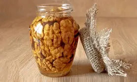 خواص شگفت‌انگیز گردوی تازه برای مغز + جدول مقایسه گردو تازه و خشک